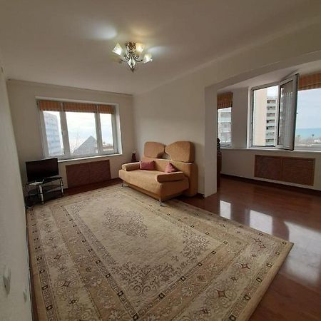 Flat at the seafront Lejlighed Aktau  Eksteriør billede